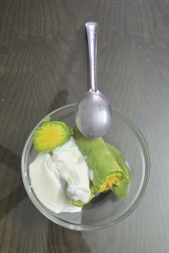 아보카드 요거트 이미지