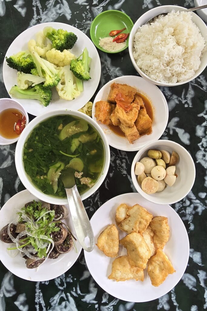 하이퐁 현지인 맛집 Ngan Phục Vụ Chậm 이미지